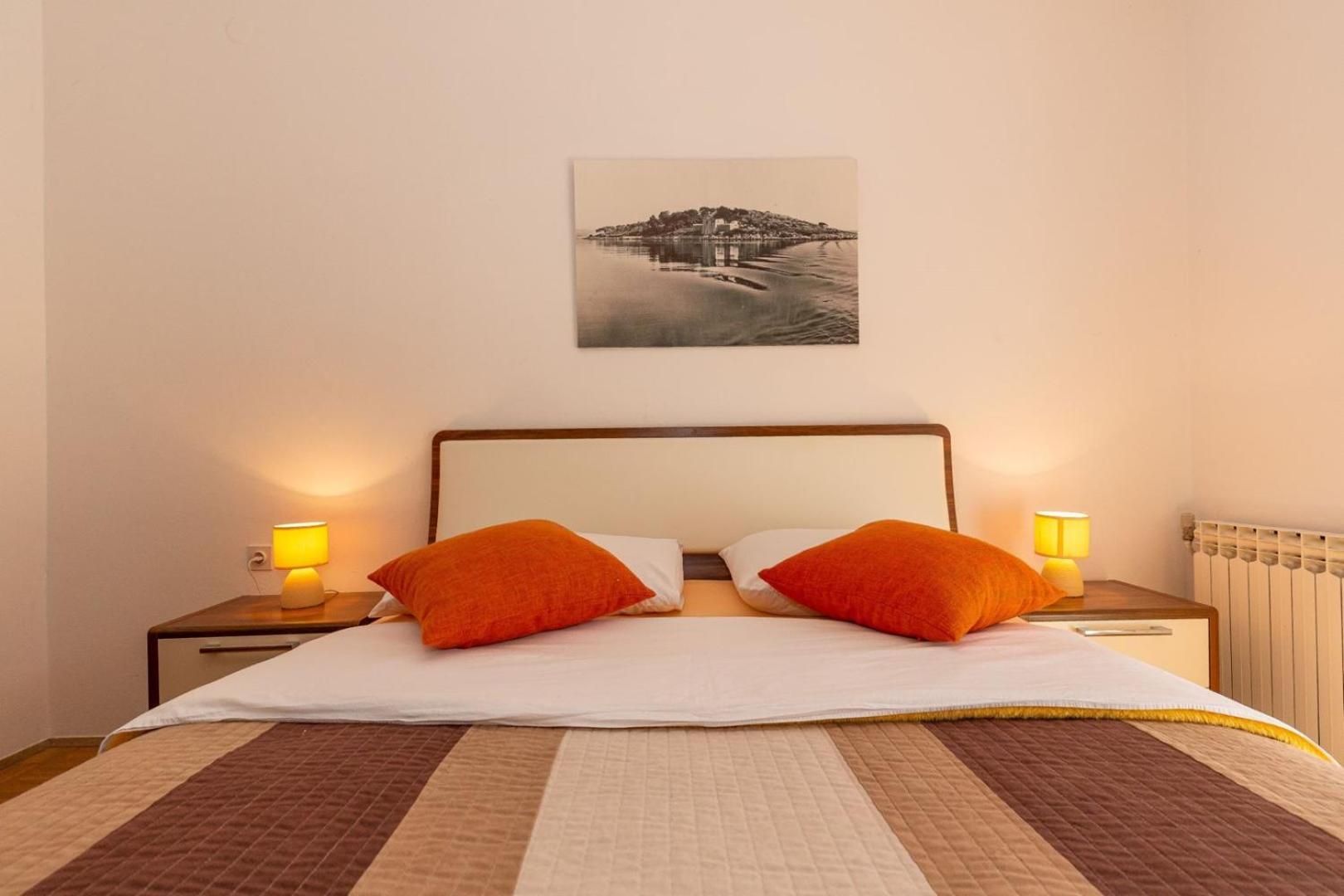 Three Bedroom Apartment In Biograd ビオグラード・ナ・モル エクステリア 写真