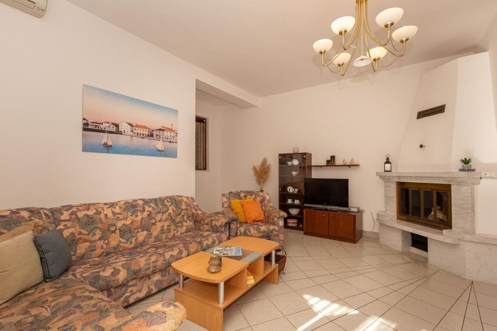 Three Bedroom Apartment In Biograd ビオグラード・ナ・モル エクステリア 写真