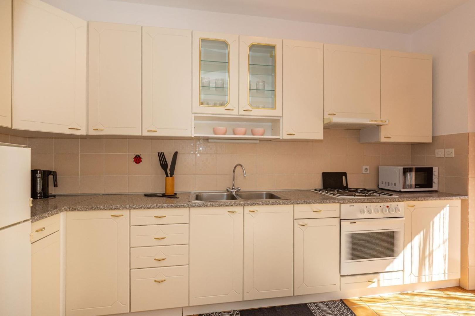 Three Bedroom Apartment In Biograd ビオグラード・ナ・モル エクステリア 写真