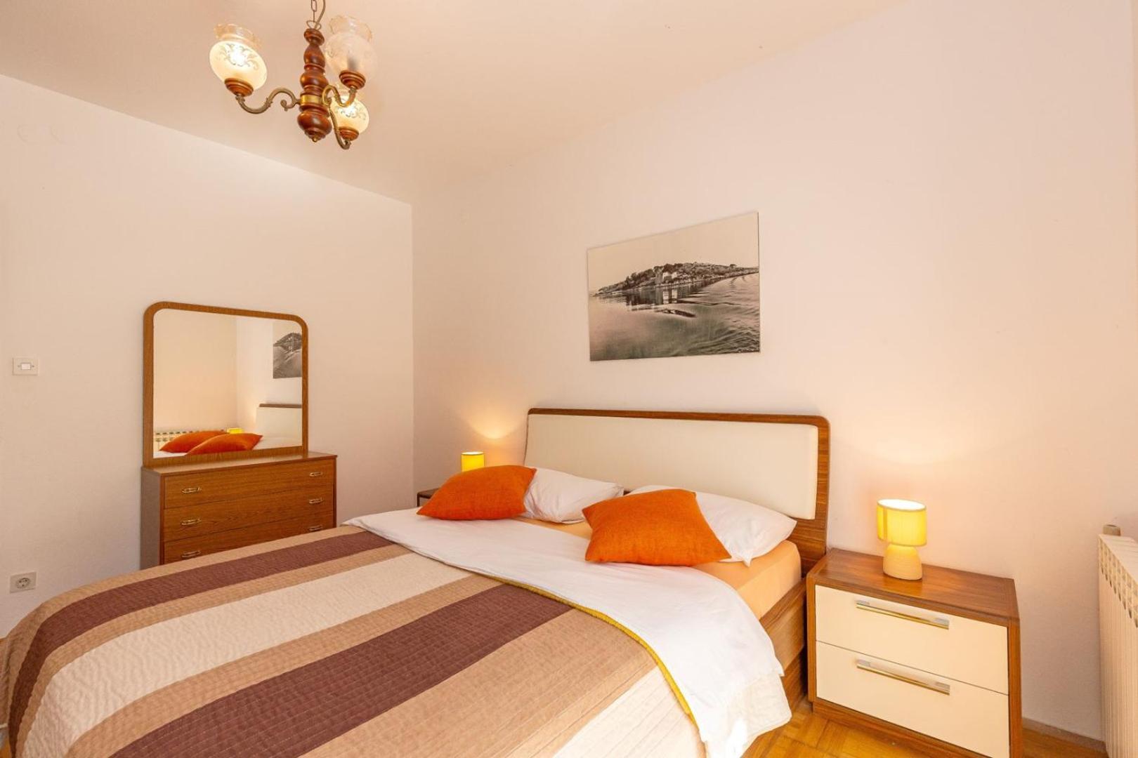 Three Bedroom Apartment In Biograd ビオグラード・ナ・モル エクステリア 写真